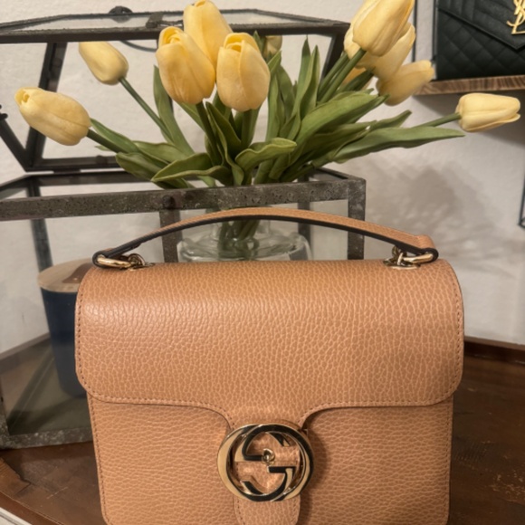 Gucci Interlocking G Small Leather Shoulder Bag - Picture 5 of 11